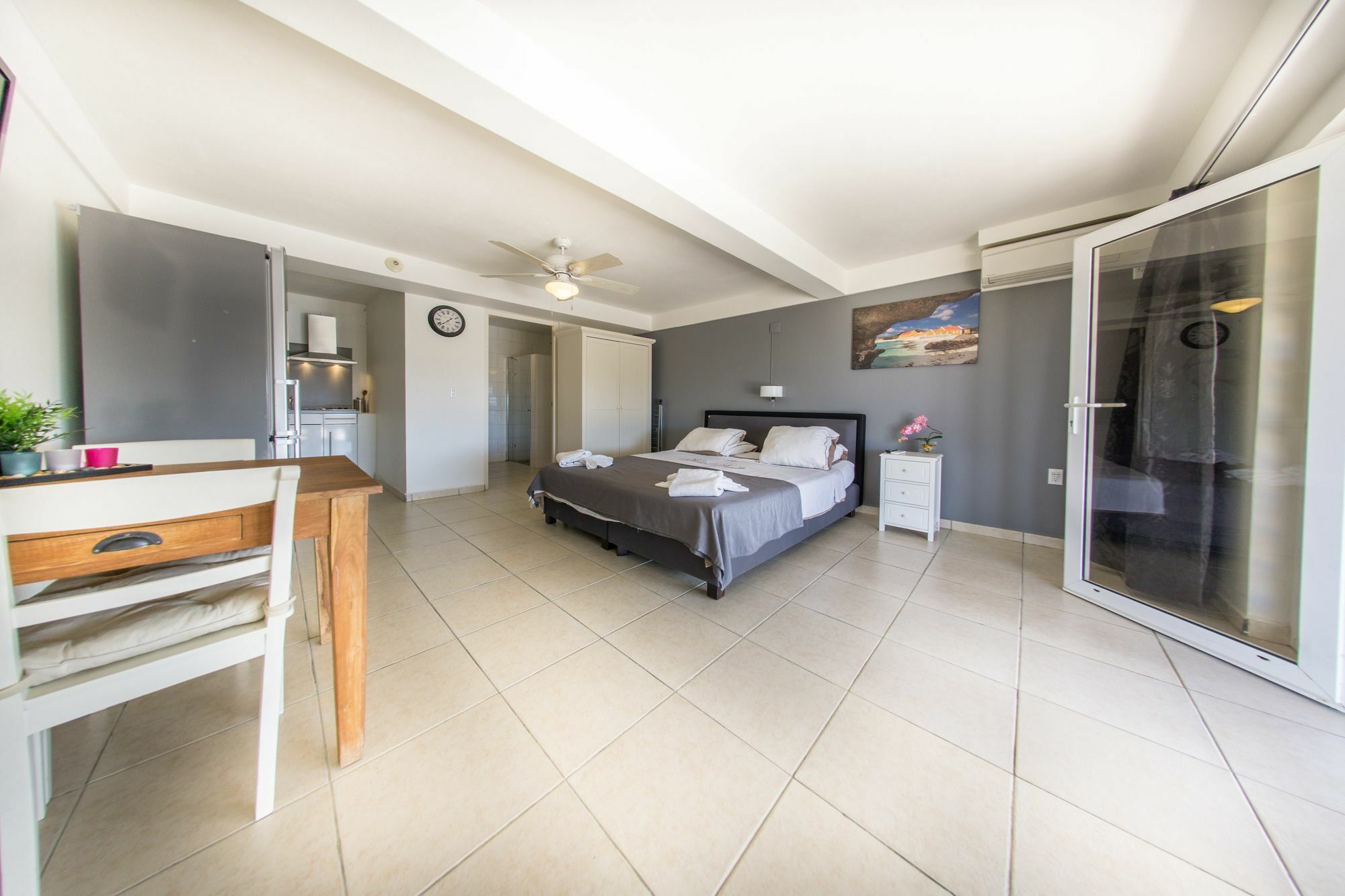 Hillside Resort Bonaire Кралендижк Екстериор снимка