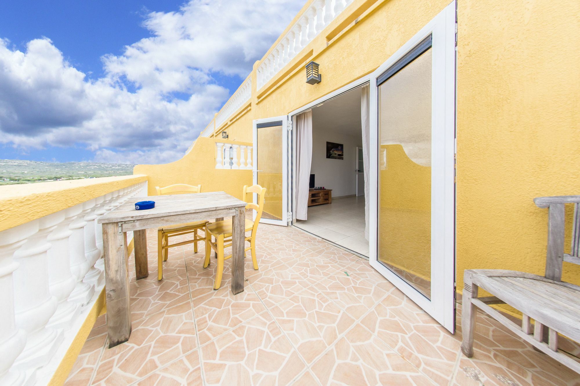 Hillside Resort Bonaire Кралендижк Екстериор снимка