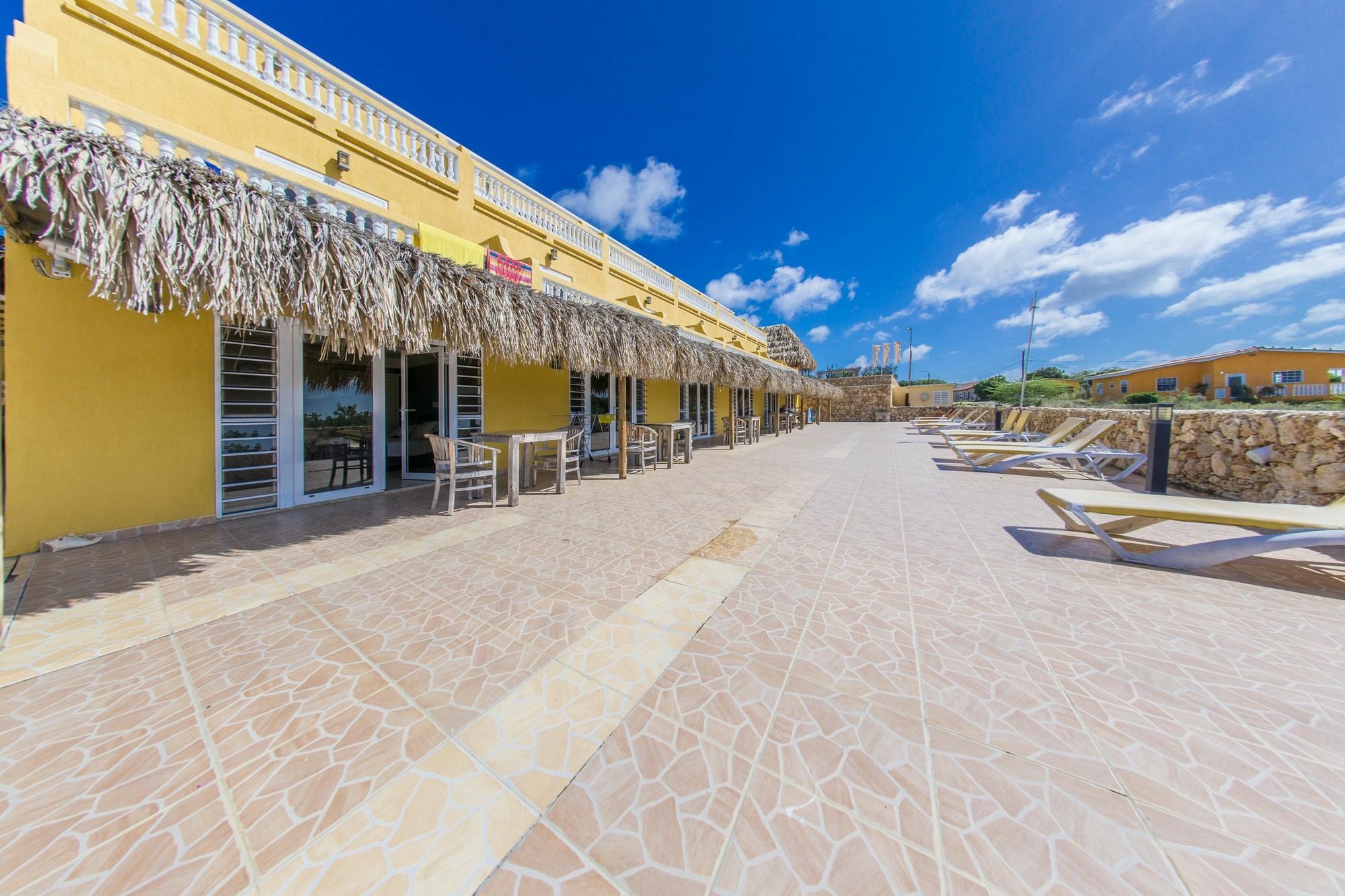 Hillside Resort Bonaire Кралендижк Екстериор снимка