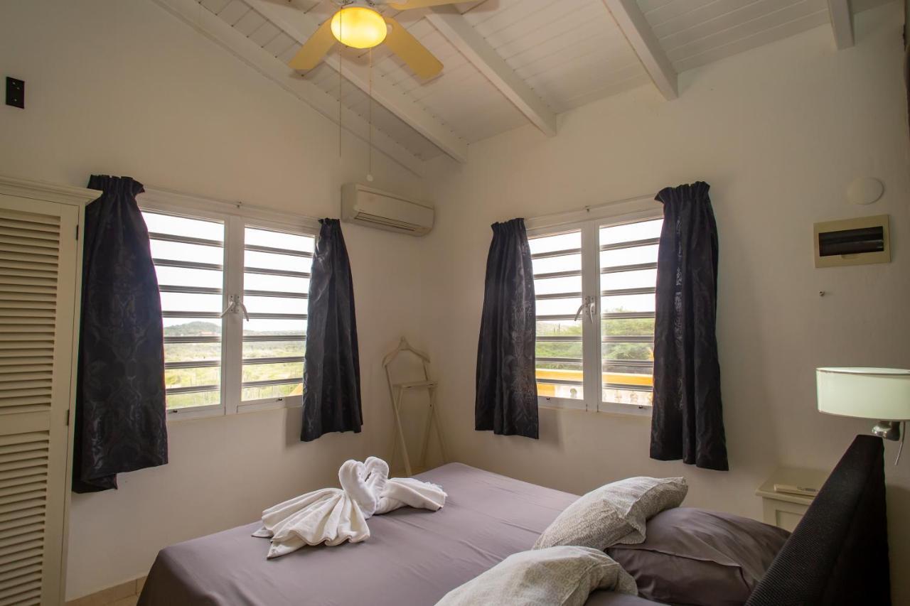 Hillside Resort Bonaire Кралендижк Екстериор снимка