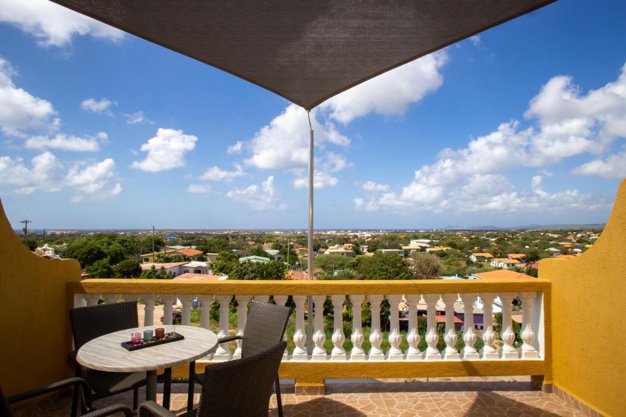 Hillside Resort Bonaire Кралендижк Екстериор снимка